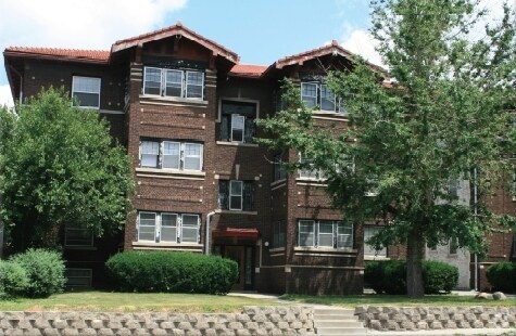 Building Photo - 4914-4920 Dodge St