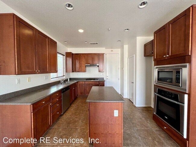 Foto del edificio - 3 br, 2.5 bath House - 16540 Braeburn Ln