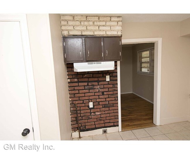 Building Photo - 3 br, 2 bath House - 1919 Coventry Dr.