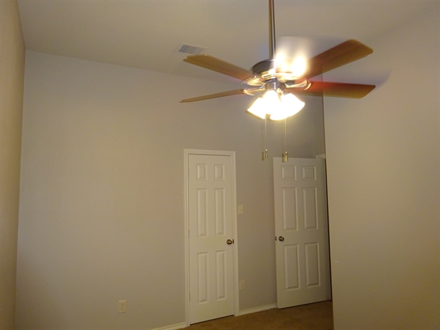 Building Photo - 17615 Burkhart Ridge Dr