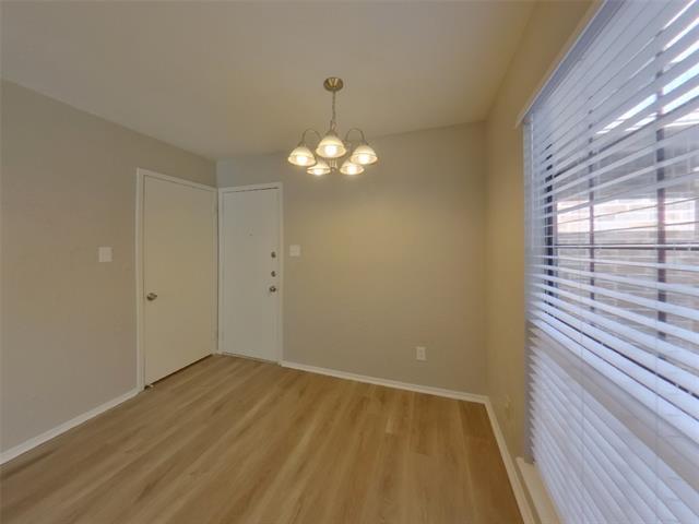 Building Photo - 2214 Gladstone Dr