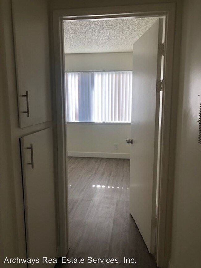 Foto del edificio - 145-145 W Santa Barbara St