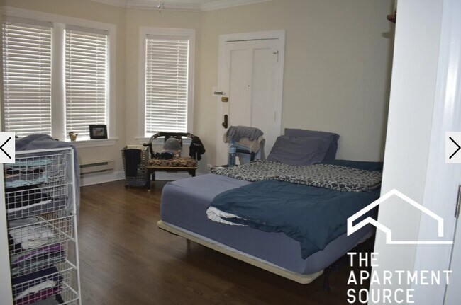Foto del edificio - 3817 N Greenview Ave