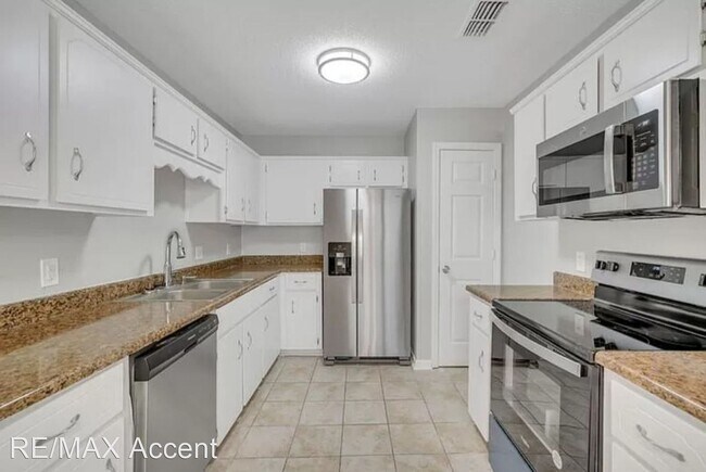 Foto del edificio - 5 br, 2 bath House - 49 Jessica Ct.