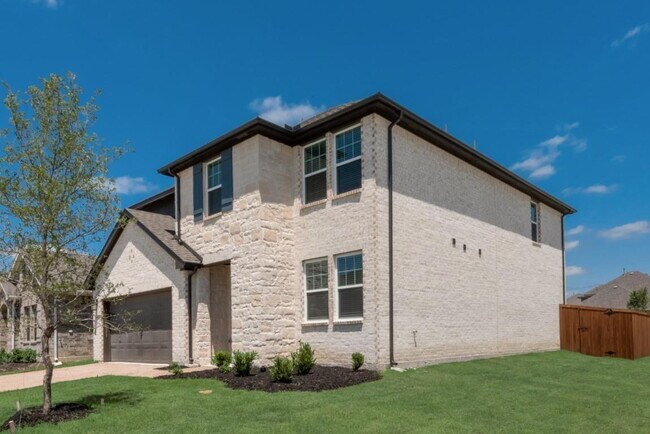 Building Photo - 2404 Swallowtail St