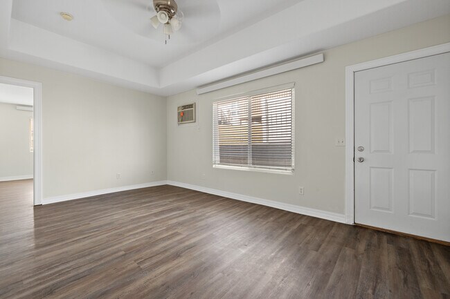 Techos abovedados y gran luz natural - 1311 Sydney Dr