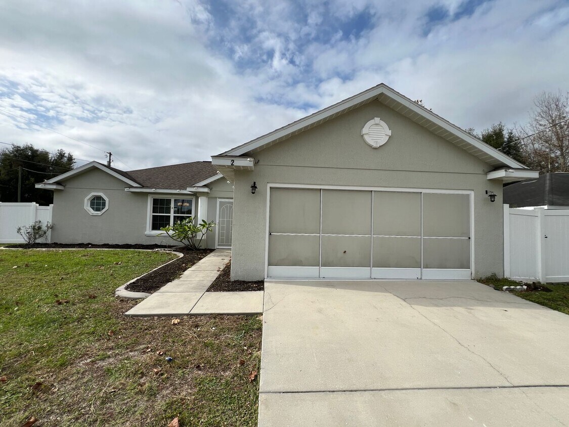 2 Hemlock Terrace Trail, Ocala, FL 34472 House Rental in Ocala, FL