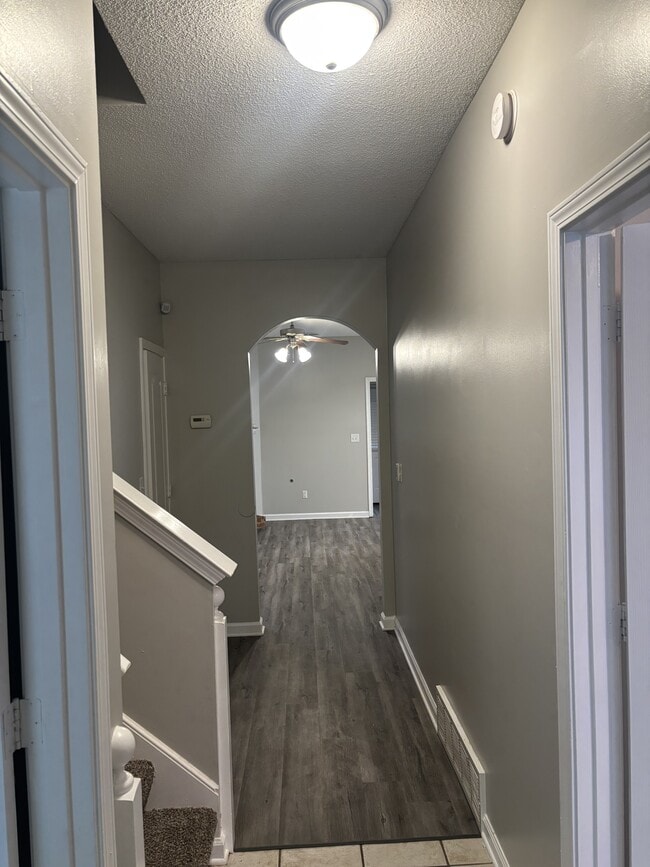 Building Photo - 9150 Cinderhill Cove E