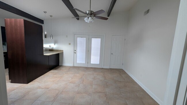 Building Photo - 5180 Warfield Dr