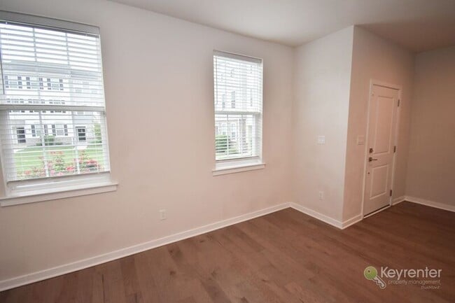 Building Photo - 32 Jessop Ln