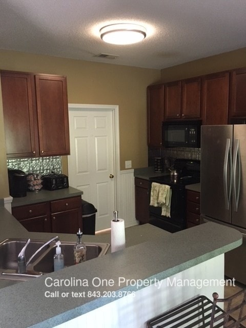 Building Photo - 122 Meadowvale Ln