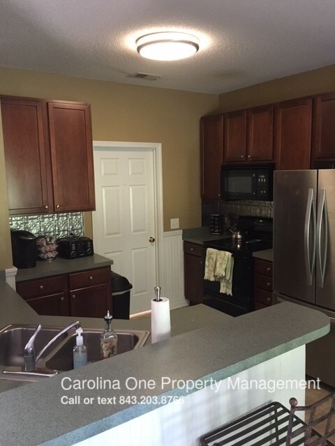 Foto del edificio - 122 Meadowvale Ln