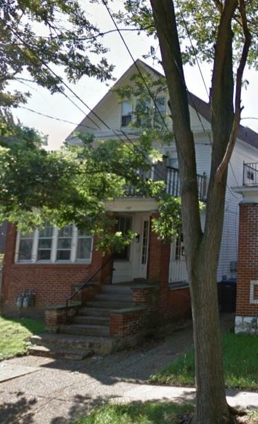 Primary Photo - 147 Victoria Ave