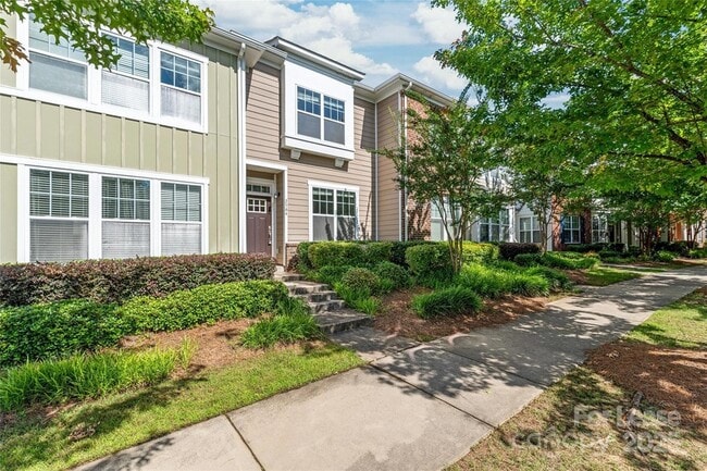 Building Photo - 2564 Tranquil Oak Pl