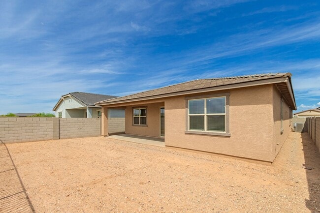 Building Photo - Paloma Creek