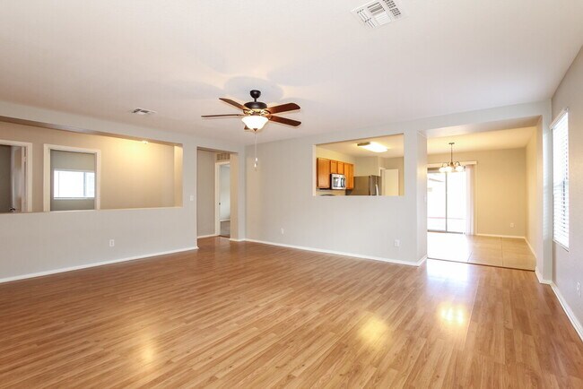 Foto del edificio - 3008 W White Feather Ln