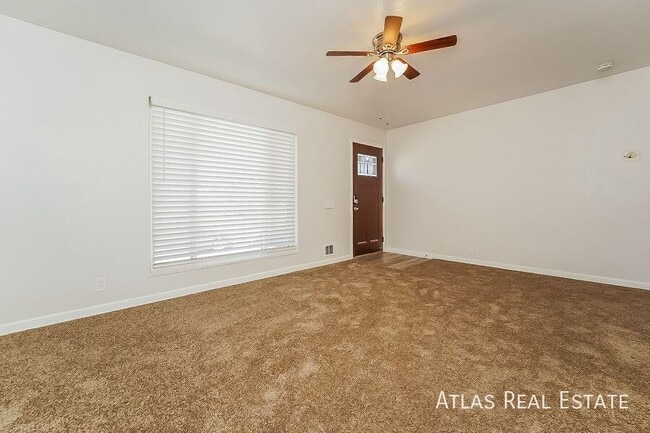 Building Photo - 888 Ogden Cir