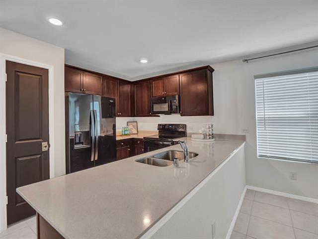 Building Photo - 228 Jasmine Dr