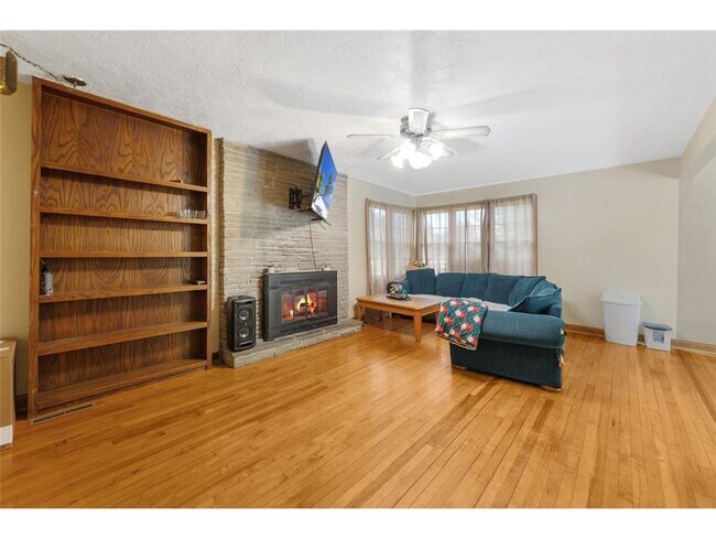 Foto del edificio - 56351 220th St