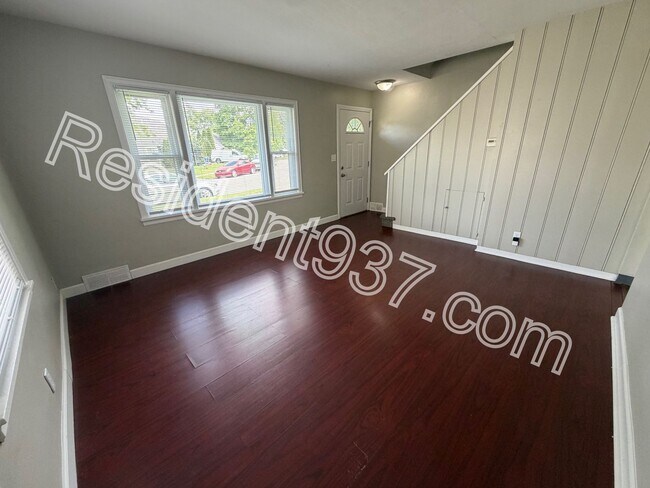 Foto del edificio - 3 Bed 1 bath