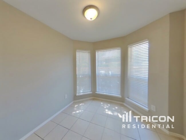 Foto del edificio - 7319 Woodhome Dr