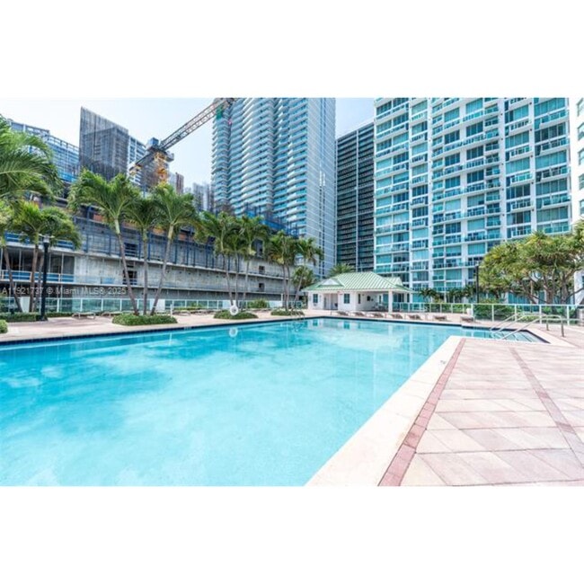 Building Photo - 31 SE 5th St