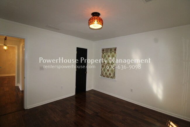 Building Photo - 4017 Doral Dr
