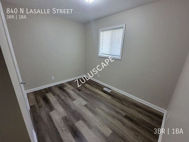 Building Photo - 840 Lasalle St