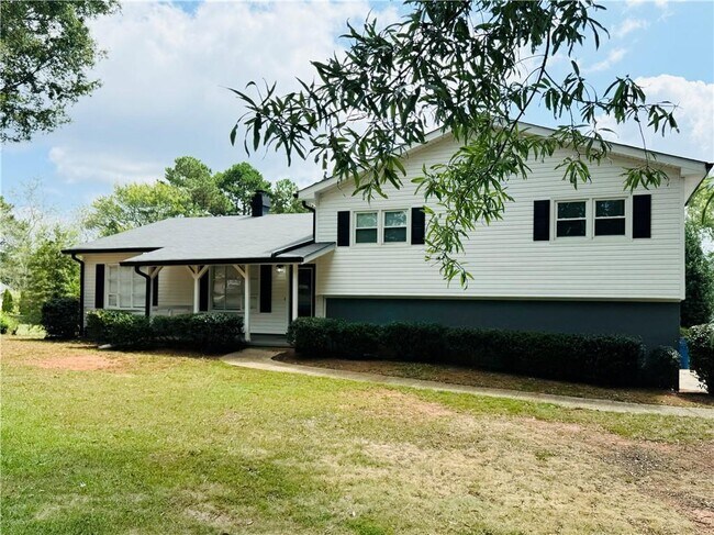 Building Photo - 1372 Bennett Rd