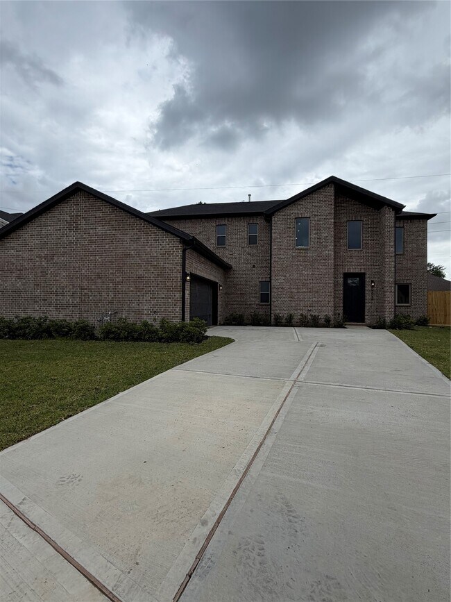 Building Photo - 2623 Liguria Ln