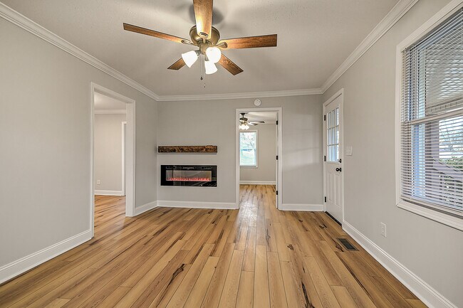 Foto del edificio - 1104 Old Boones Creek Rd