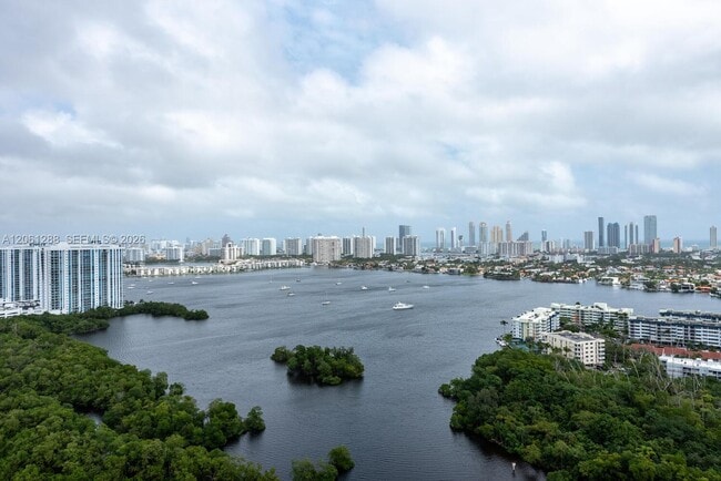 Building Photo - 16385 Biscayne Blvd