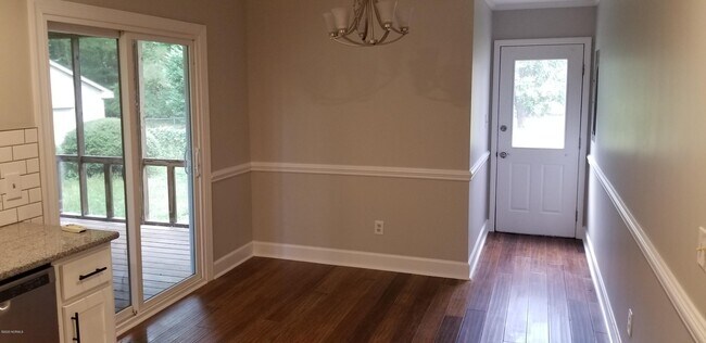 Building Photo - 108 Southridge Dr