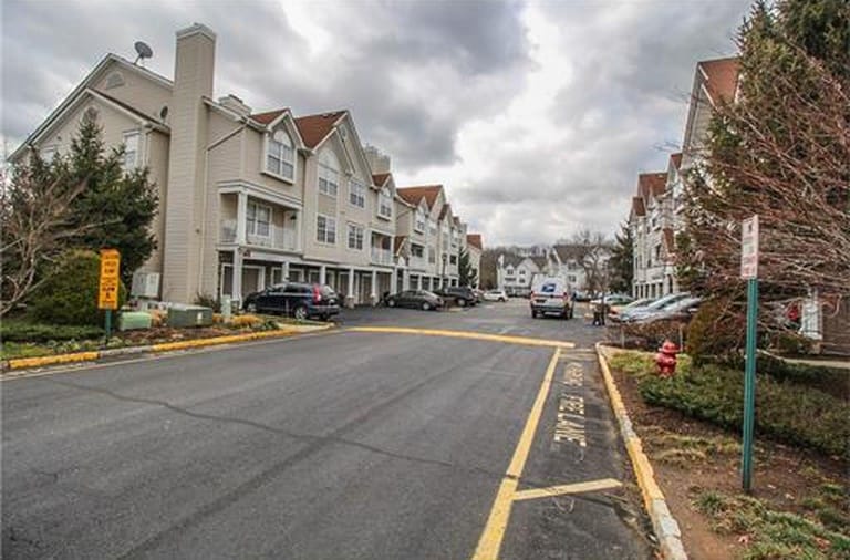 53 Prestwick Way, Edison, NJ 08820 Townhouse for Rent in Edison, NJ