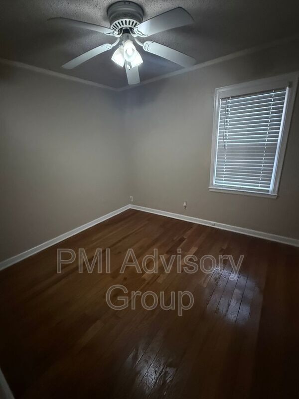 Foto del edificio - 1924 SW Stone Ave