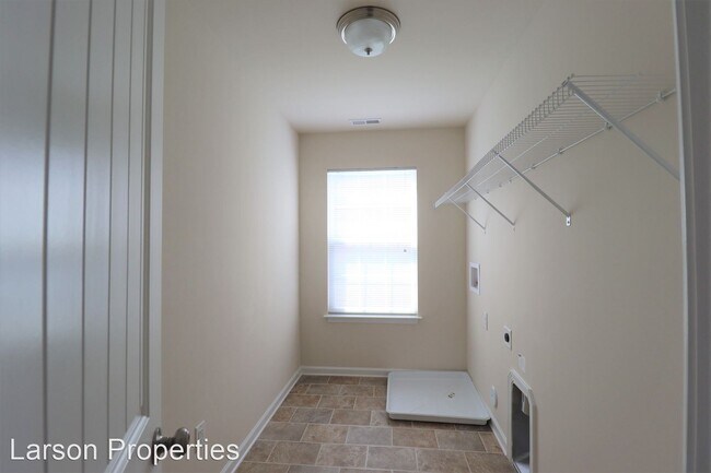 Building Photo - 4 br, 2.5 bath House - 2042 Sinclair Trace