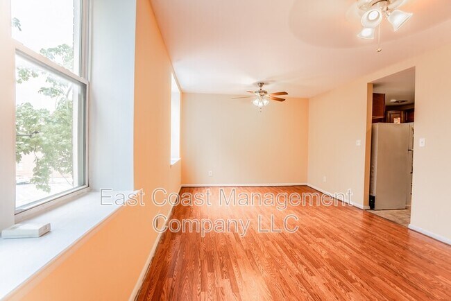 Foto del edificio - 1502 E Baltimore St