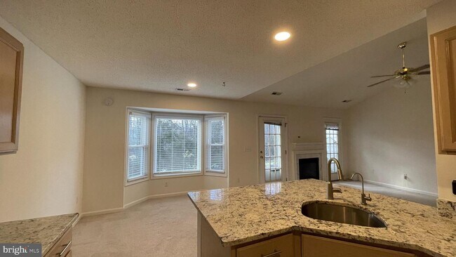 Foto del edificio - 11502 Abingdon Ct