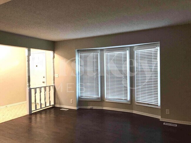 Foto del edificio - 1654 E Sheridan Bridge Ln