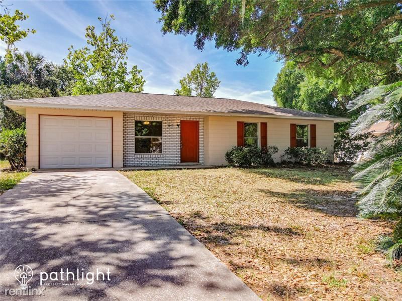 Foto principal - 3 br, 1.5 bath House - 845 Cedar Cir UNIT