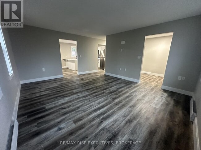 Photo du bâtiment - 565 Emma St