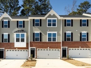 Building Photo - 431 Moondance Dr