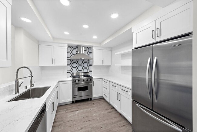 Foto del edificio - 411 Goldenrod Ave