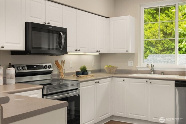 Foto del edificio - 16125 Juanita Woodinville Way NE