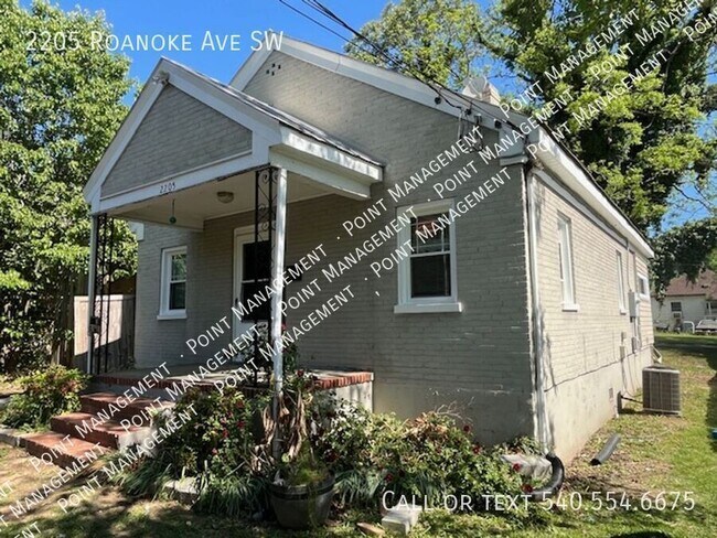 Foto del edificio - 2205 Roanoke Ave SW