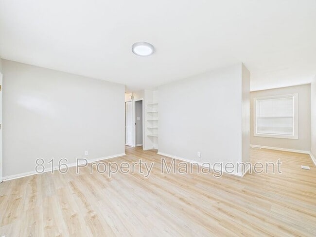 Building Photo - 8704 E 92nd Terrace