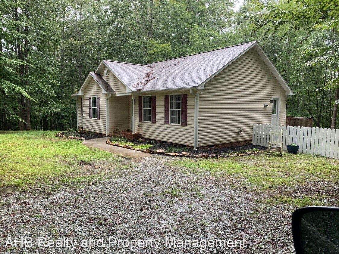 1000 Yancey Pl, Mebane, NC 27302 House Rental in Mebane, NC