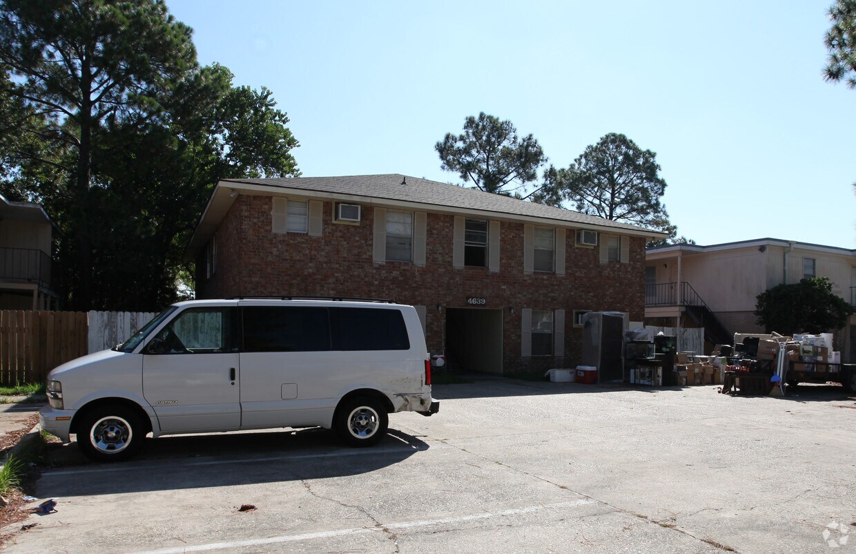 Foto del edificio - 4639 Earl Gros Ave