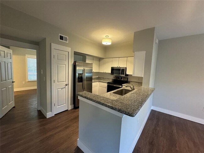 Foto del edificio - 10000 SW 52nd Ave