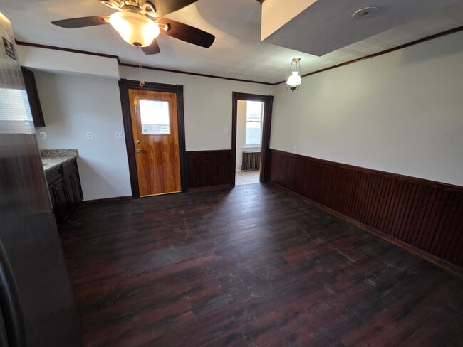 Photo - Spacious 3-Bedroom Home with Granite Countertops & Huge Eat-In Kitchen